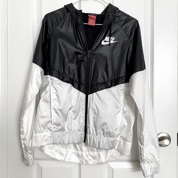 Nike Women's Windrunner Jacket || S - Picture 2 of 8